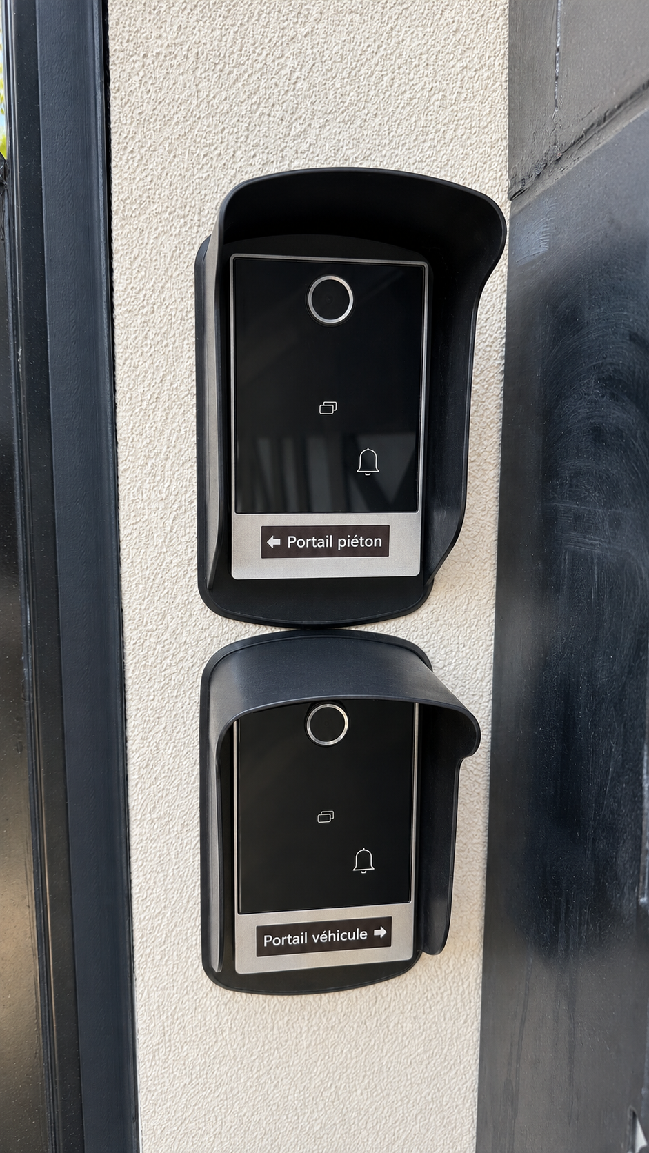 Digicode à l'entrée — arrivée autonome à Maison Nina Argenteuil
